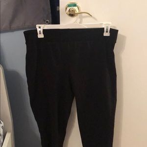 mid-rise leggings with lace bottom